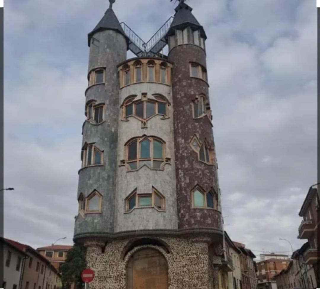 Una Ciudad Por Descubrir Valencia de Don Juan Bagian luar foto